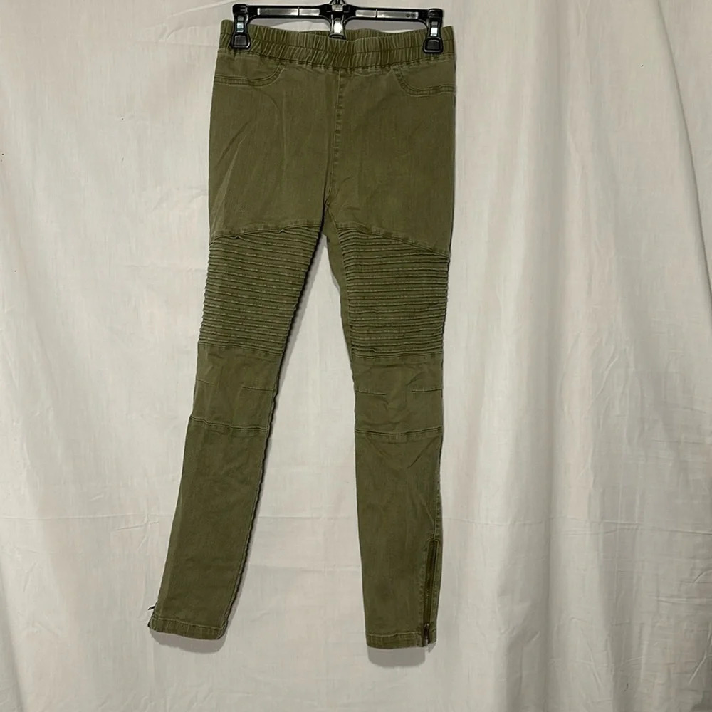 green Entro "moto" leggings size medium